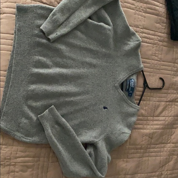 Polo V-Neck Sweater- Grey wool. - Picture 3 of 3